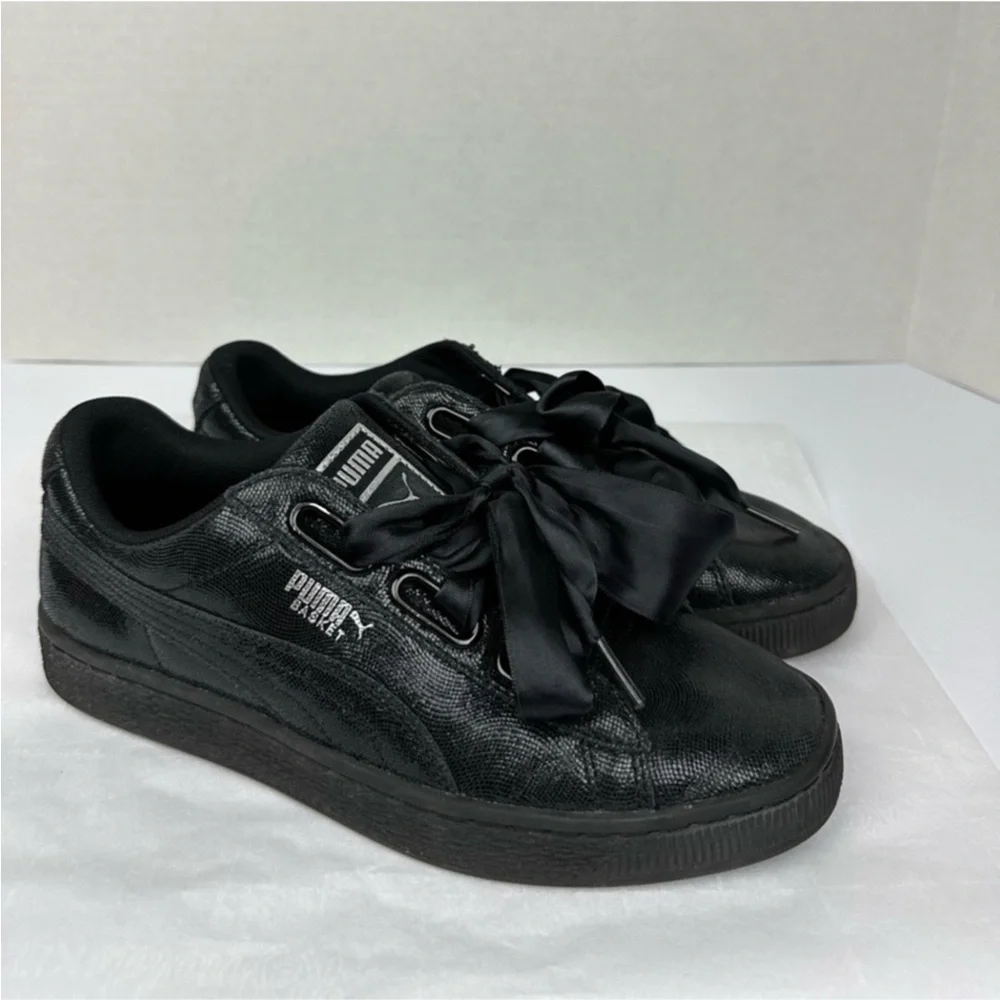 Puma Basket Heart Black Sneakers Sz 8 Women Satin Ribbon Lace Classic - Picture 1 of 7